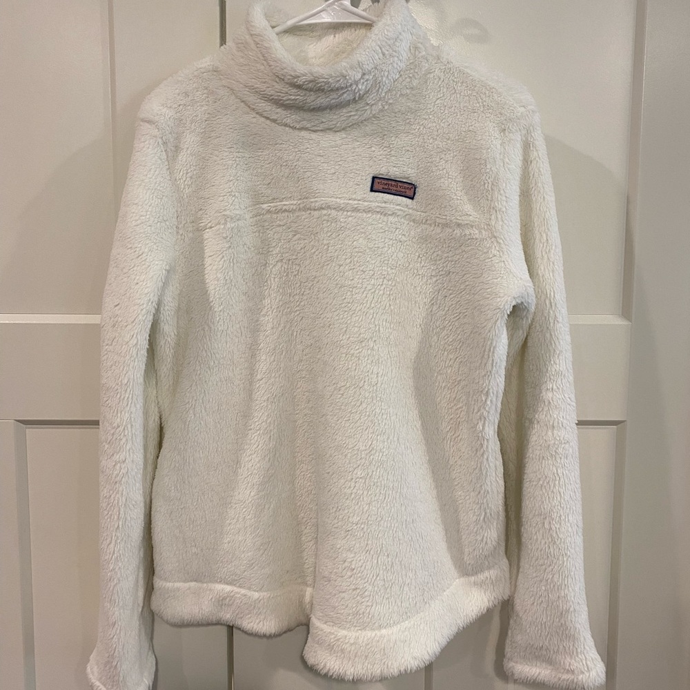 Like new Vineyard Vines fleece